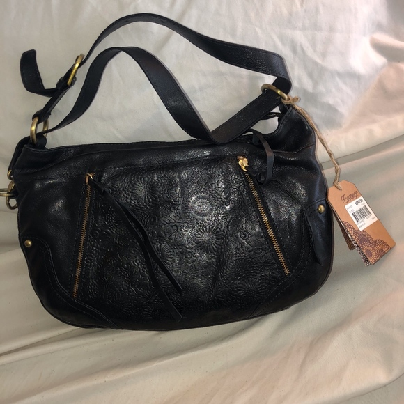 Essence Leather Purse - Picture 1 of 3